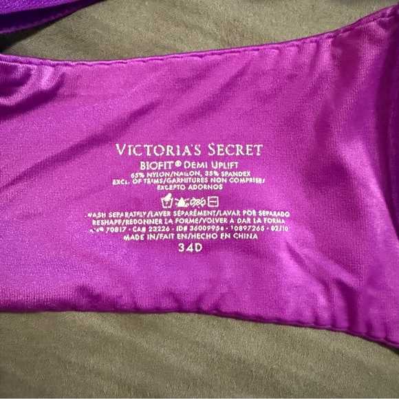 Victoria’s Secret Purple BIOFIT Demi Uplift Bra size 34D - Picture 6 of 6
